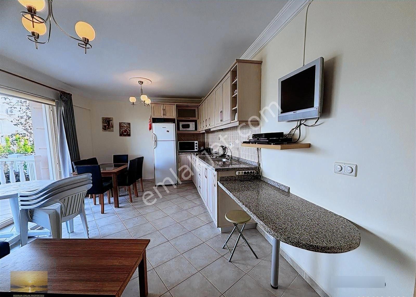 Denize Yakın Sitede Satılık Bahçeli Ev Eşyalı Daire Özel Plajlı Sitede Ön Sirada Düzayak Konumlu Ev - Görsel 9
