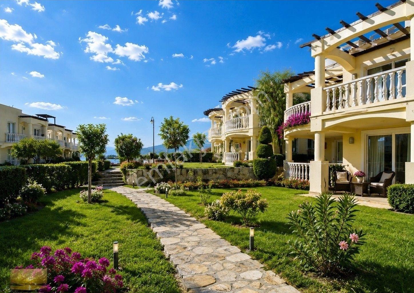 Denize Yakın Sitede Satılık Bahçeli Ev Eşyalı Daire Özel Plajlı Sitede Ön Sirada Düzayak Konumlu Ev - Görsel 23