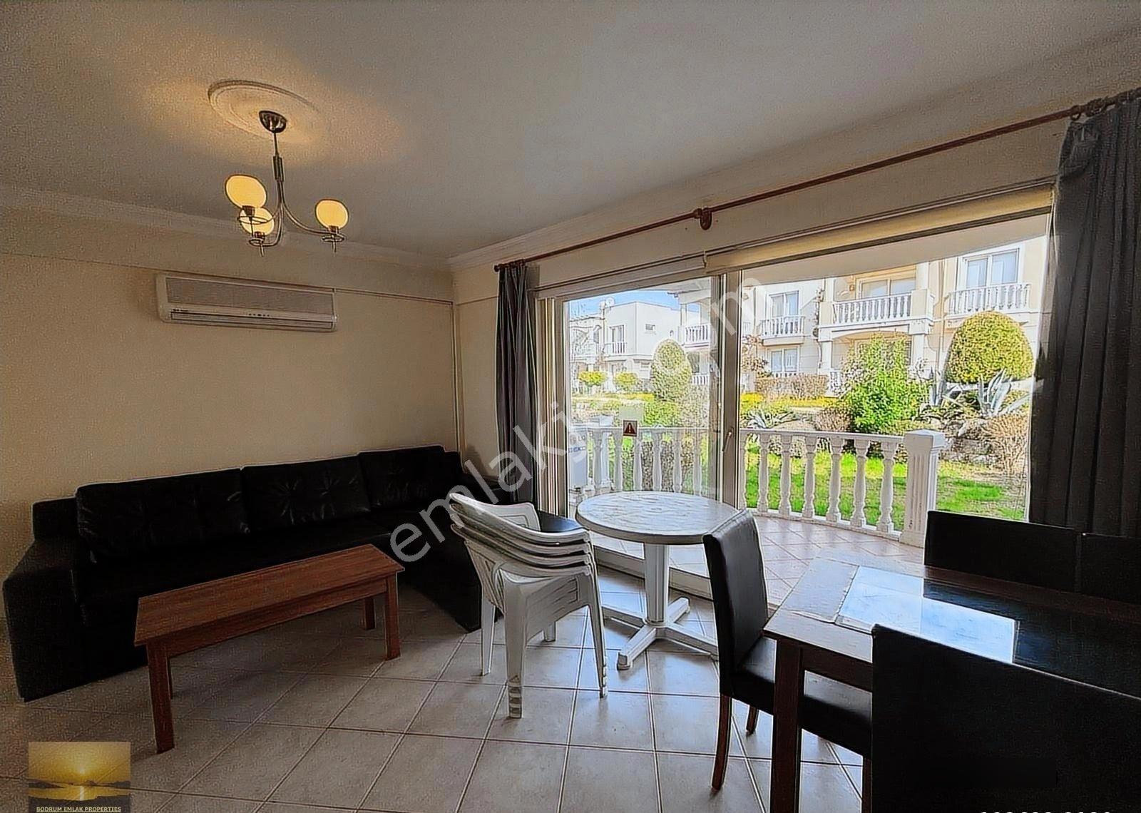 Denize Yakın Sitede Satılık Bahçeli Ev Eşyalı Daire Özel Plajlı Sitede Ön Sirada Düzayak Konumlu Ev - Görsel 6