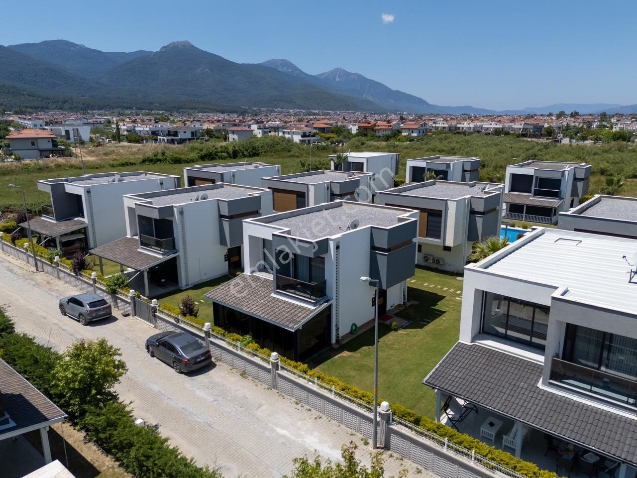 Kışadası Güzelçamlı'da Denize Yakın Müstakil Eşyalı Yazlık - Görsel 8