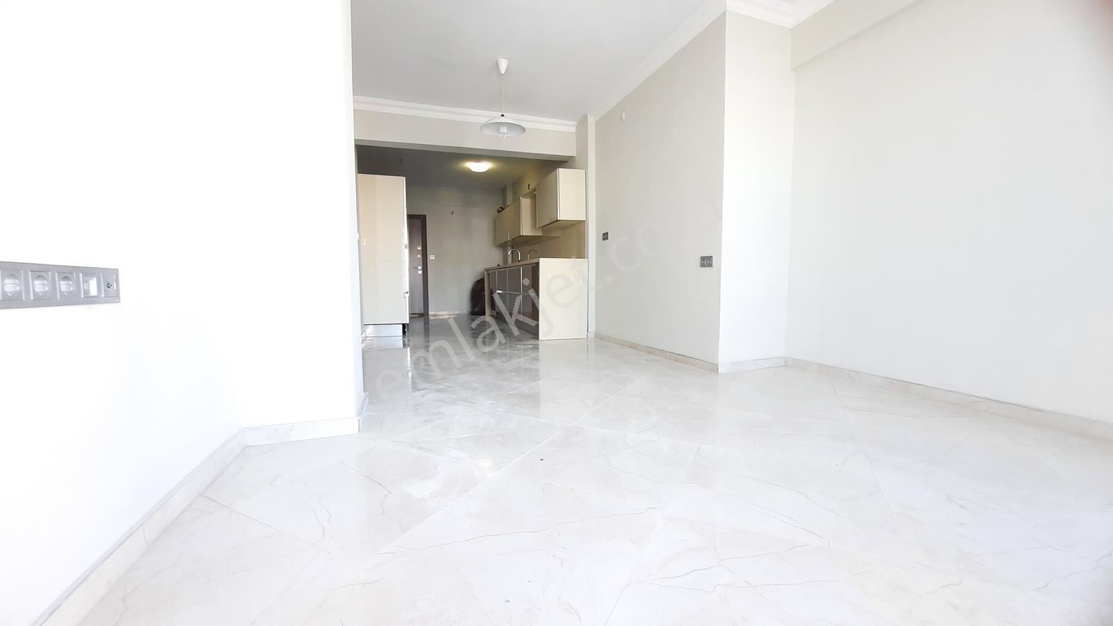 Marmaris'in Kalbinde Kiralık Otoparklı Deniz Manzaralı 2+1 Daire - Görsel 14