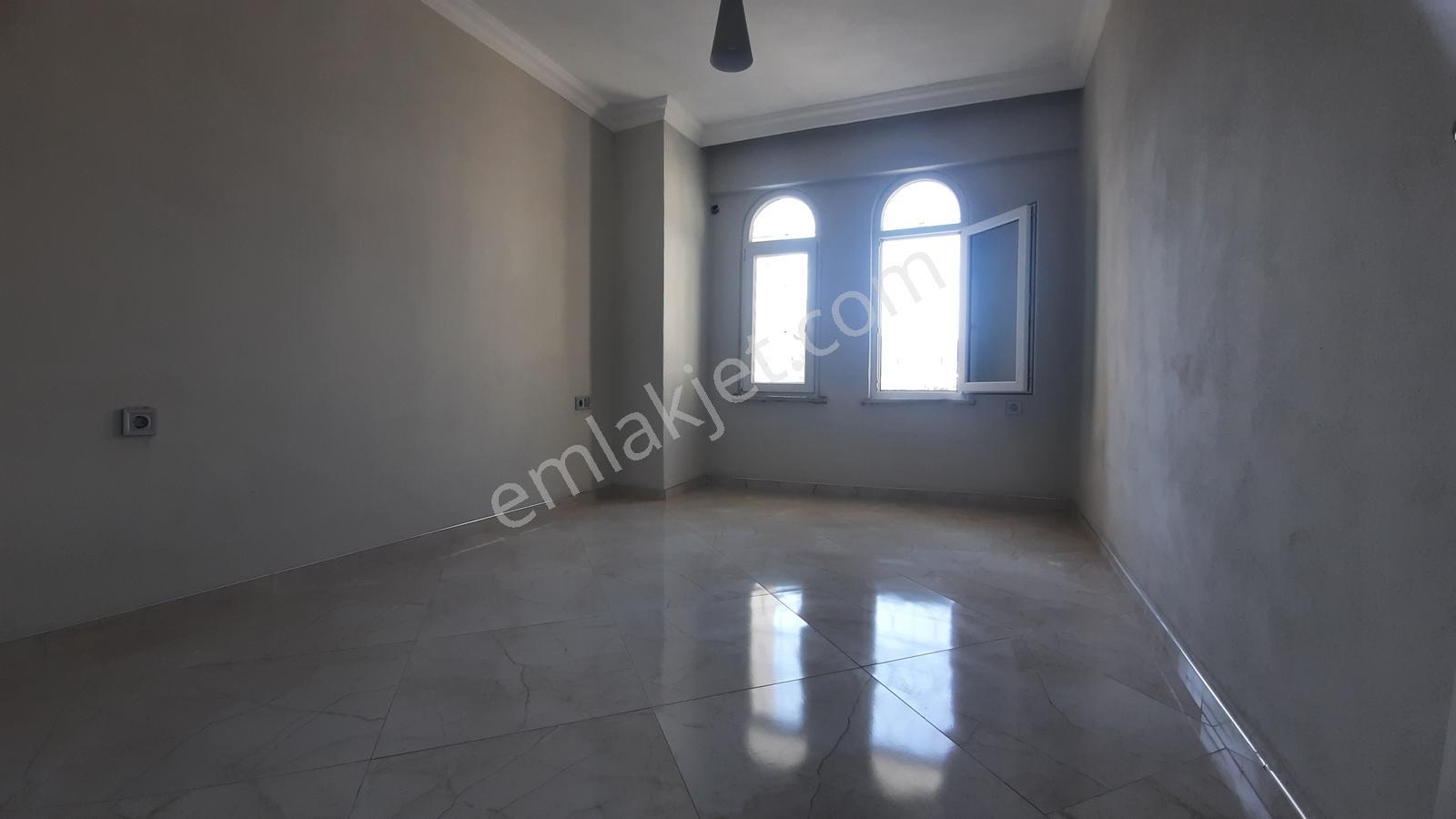 Marmaris'in Kalbinde Kiralık Otoparklı Deniz Manzaralı 2+1 Daire - Görsel 17