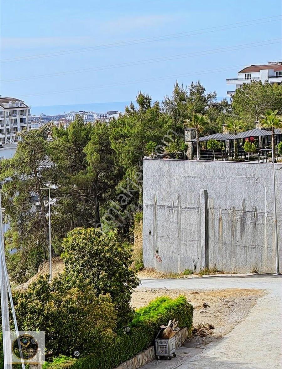 Denıze 900 Metre Alıp Veriş Merkezi Karşısı Çok Acil Satilik Dai