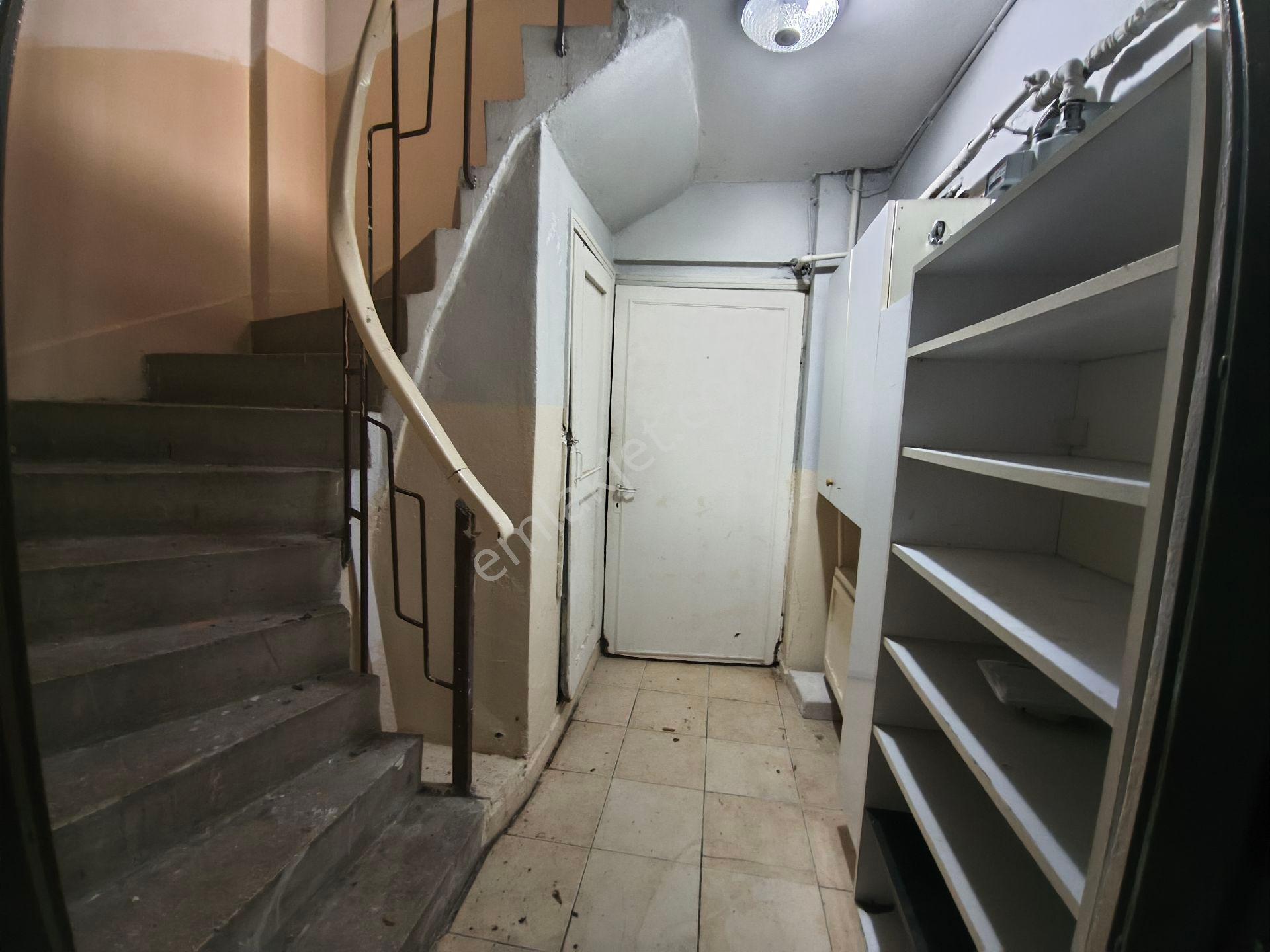 Üsküdar Merkezi Konumda Kiralık Bahçe Katı 2+1 - Görsel 17