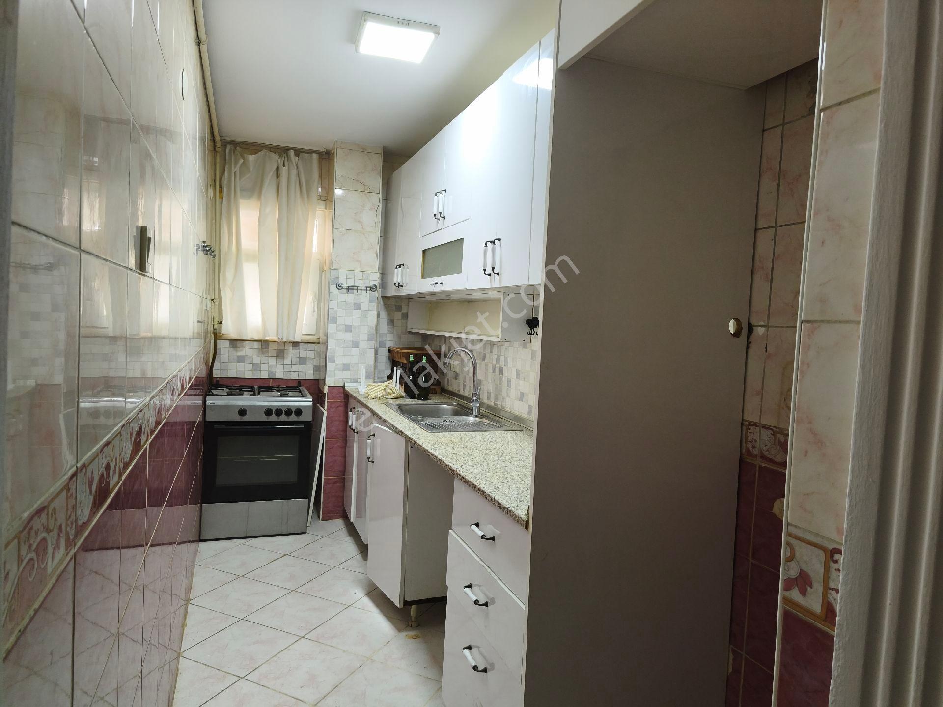 Üsküdar Merkezi Konumda Kiralık Bahçe Katı 2+1 - Görsel 21