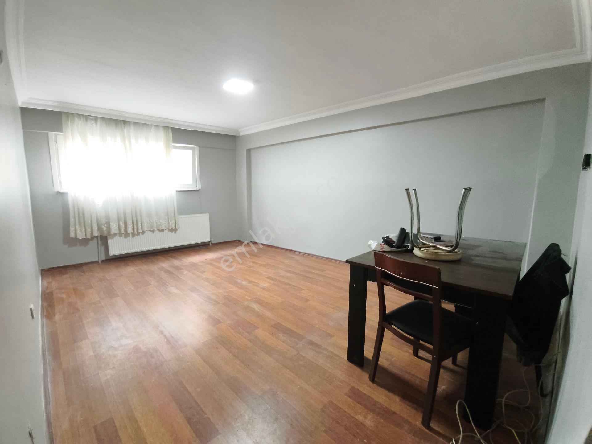 Üsküdar Merkezi Konumda Kiralık Bahçe Katı 2+1 - Görsel 14