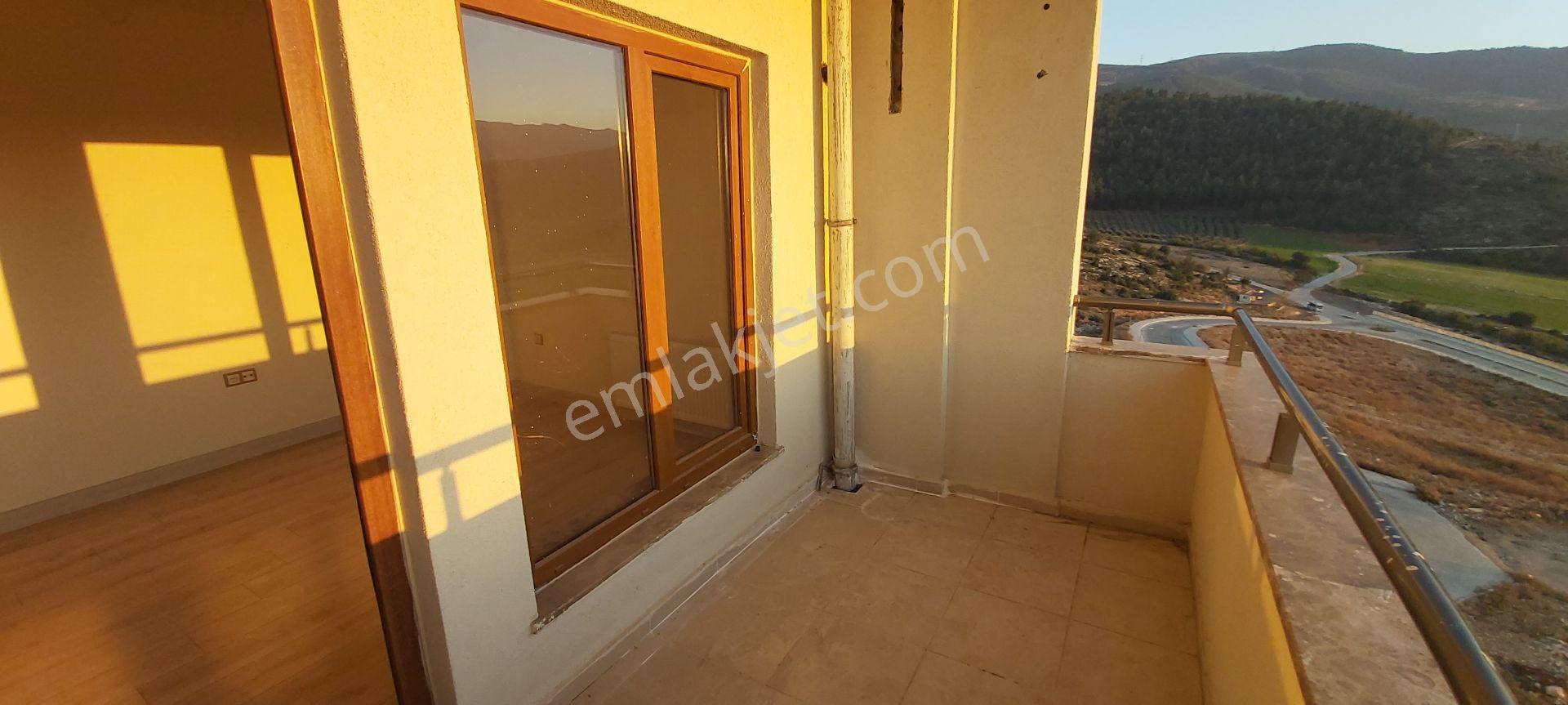 Hastane Karşısı, Deniz Manzaralı, Sağlam Ve Yapılı 3+1 Kiralık Daire - Görsel 18