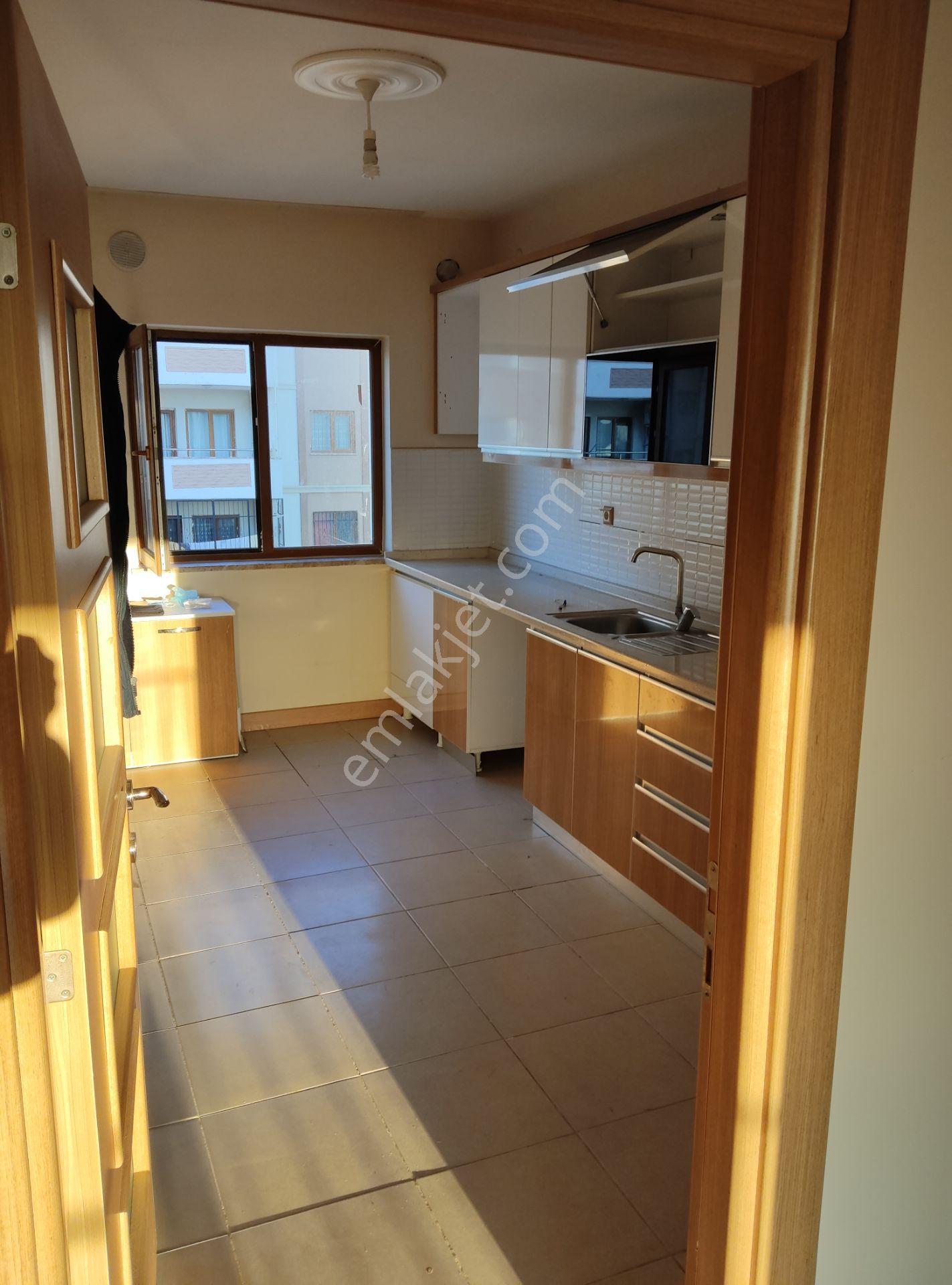 Hastane Karşısı, Deniz Manzaralı, Sağlam Ve Yapılı 3+1 Kiralık Daire - Görsel 9
