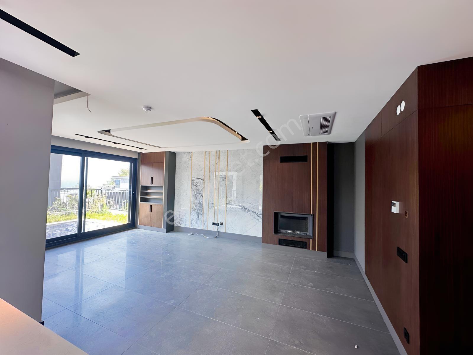 Kuşadası Soğucak'ta Manzaralı 6+1 K.otoparklı Lüks Villa - Görsel 5
