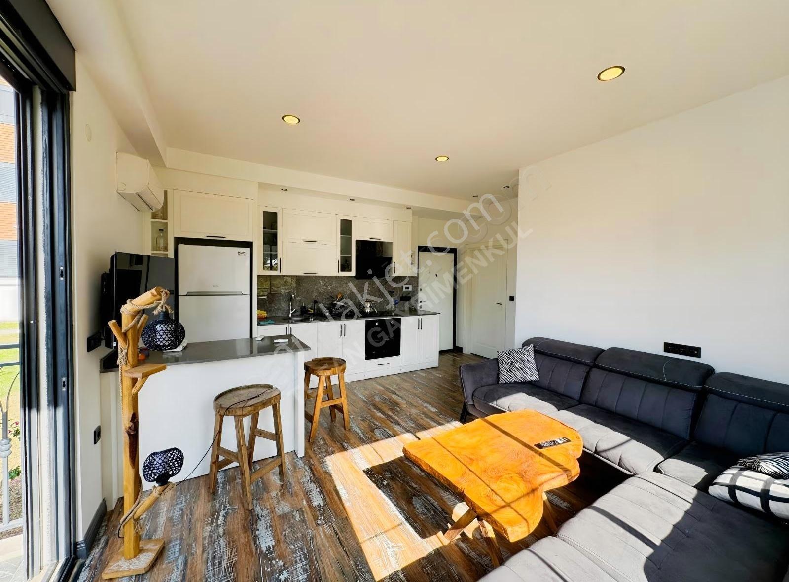 Ilıca Merkez 1+1 Full Lüks Eşyalı Havuzlu Güvenlikli Site İçi - Görsel 9