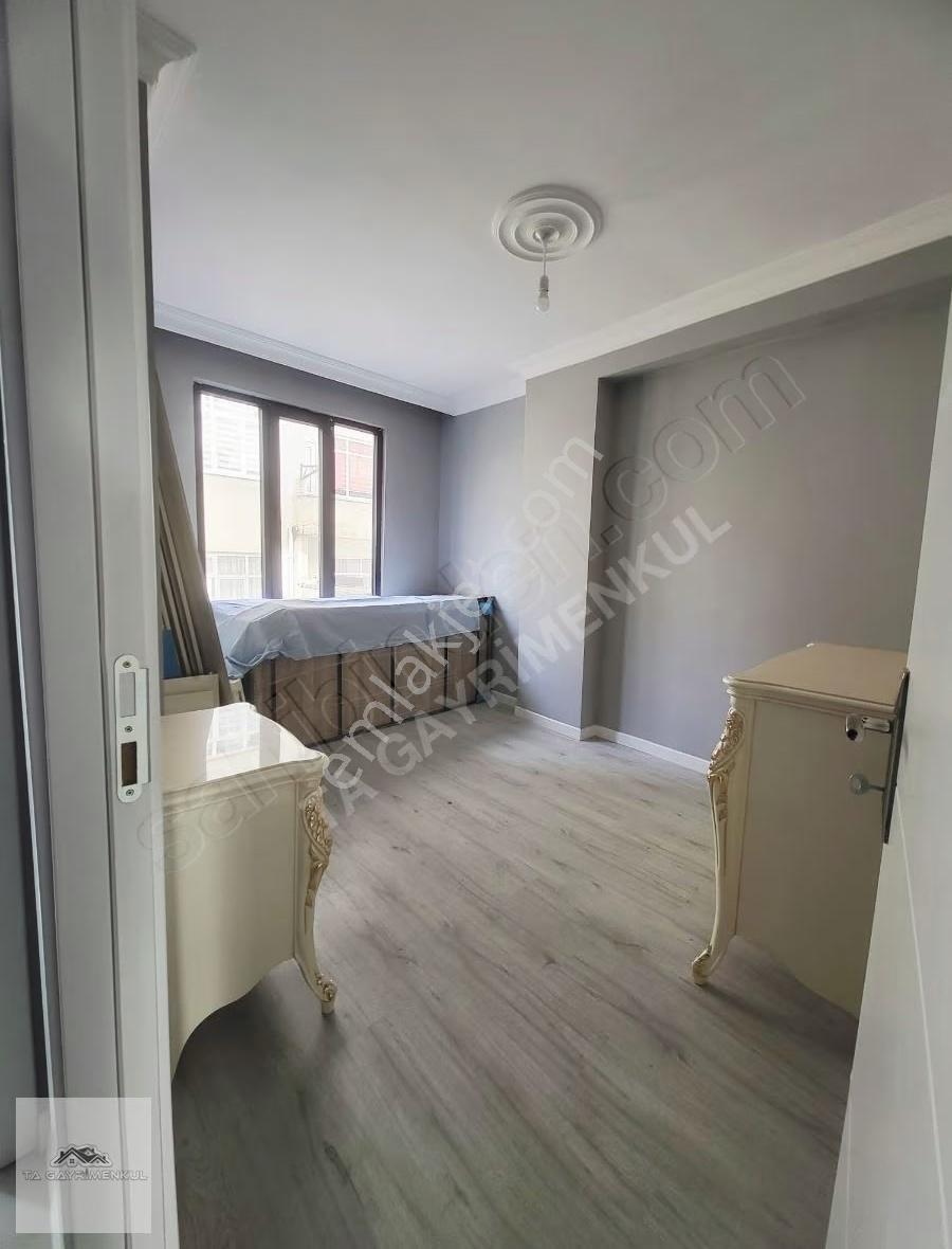 Küçükçekmece Sultan Murat Mah. Satılık 2+1 Aciliyetten Kelepir - Görsel 7