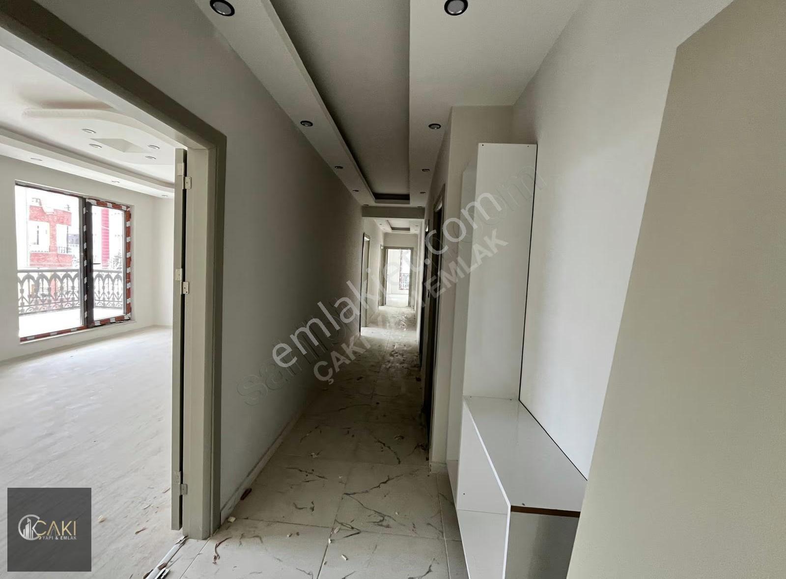 Çakı Yapı Emlaktan Şerefiye Mahallesinde Kiralık 3+1 Daire - Görsel 3