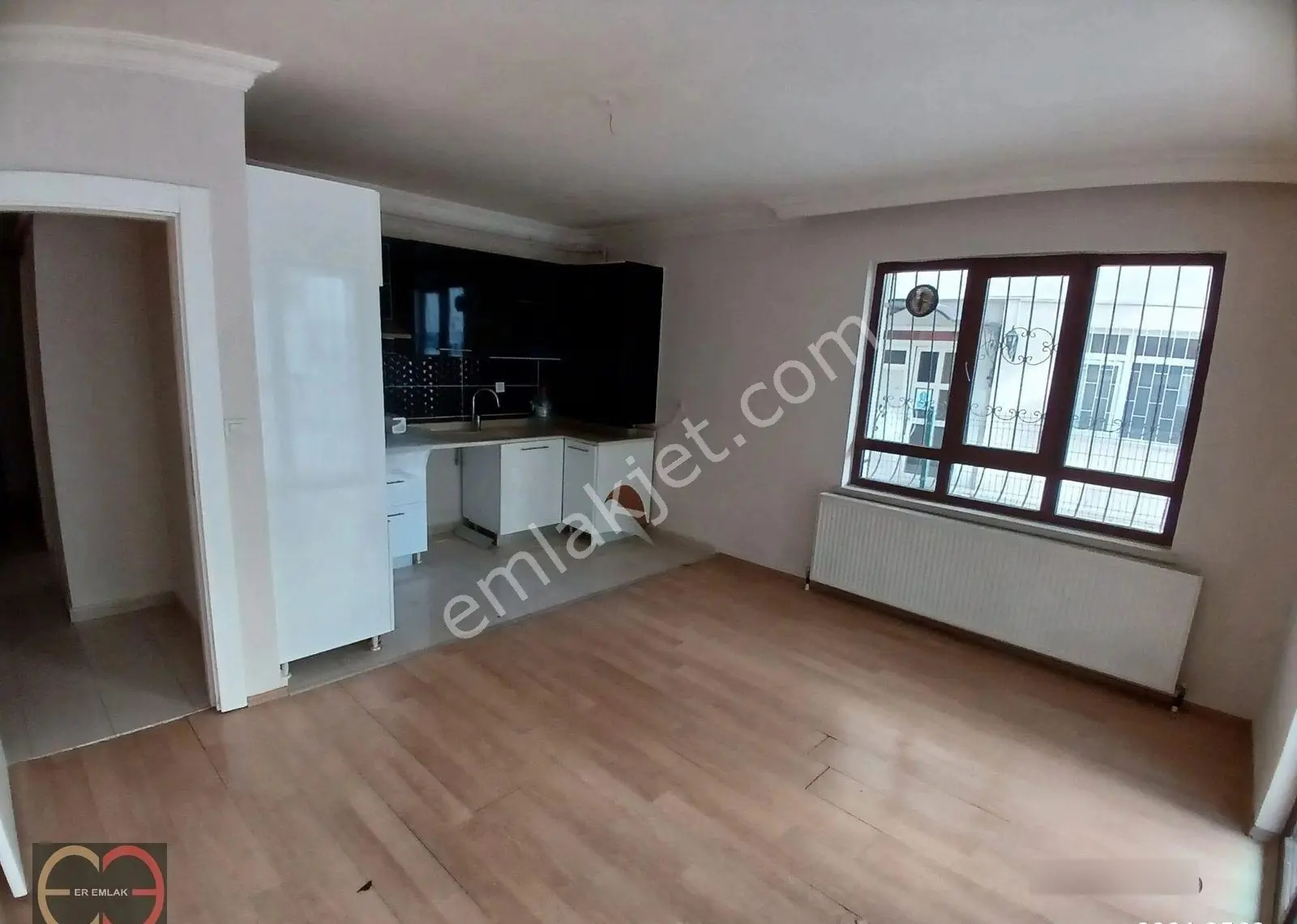 Bahçelievler Yeni Binada Geniş Teraslı 2+1 Daire - Görsel 2