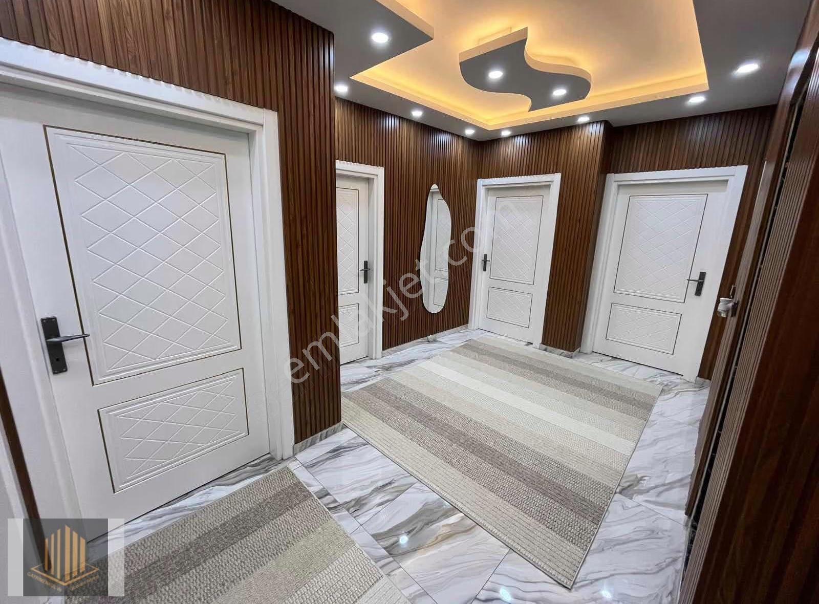 Sağlam'dan Mithatpaşa'da Kiralık 3+1 Müstakil Ev - Görsel 3