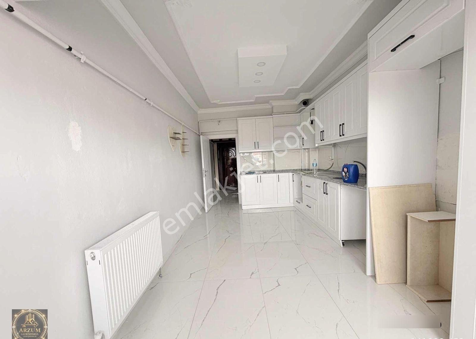 Merzifon Saat Kulesi Karşısında Çarşı İçinde Yatırımlık 2+1 - Görsel 9