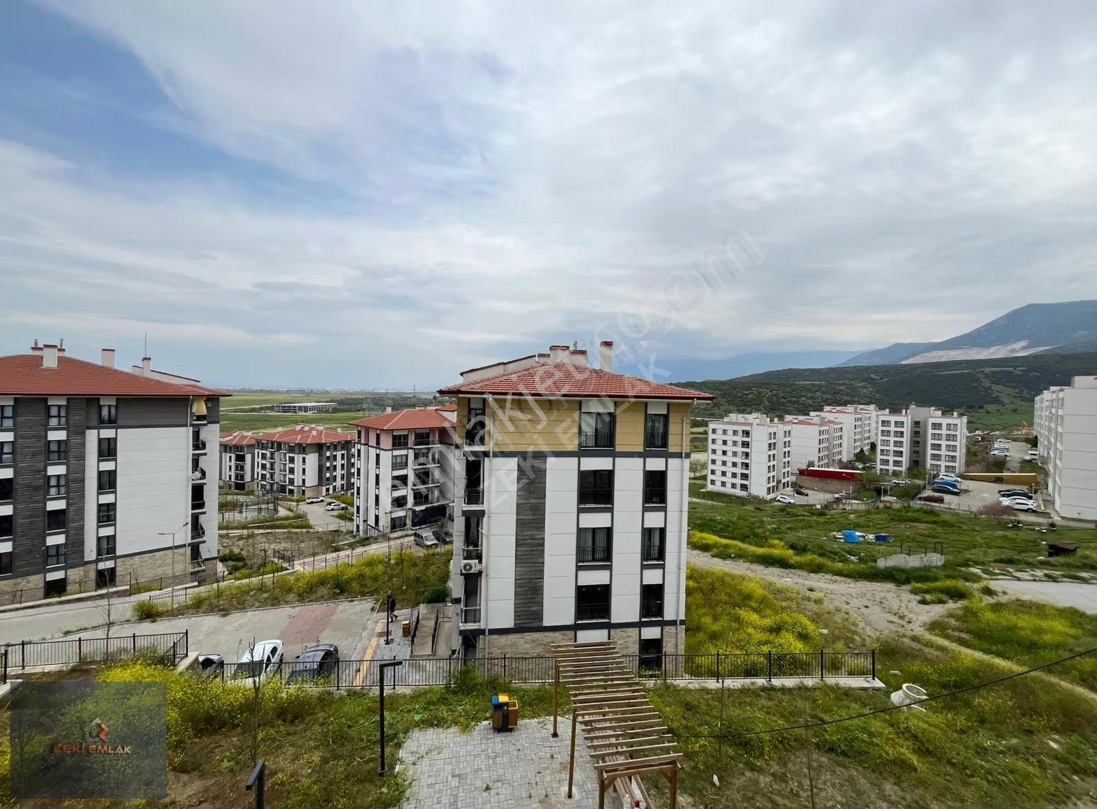Akgedik Zeki Emlak'tan 4.etapda Kiralık 2+1 Geniş Daire - Görsel 18