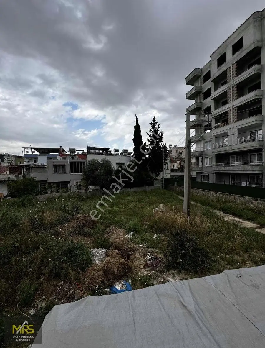 Akdeniz Nusratiye Mahallesinde Satılık 563m2 Arsa