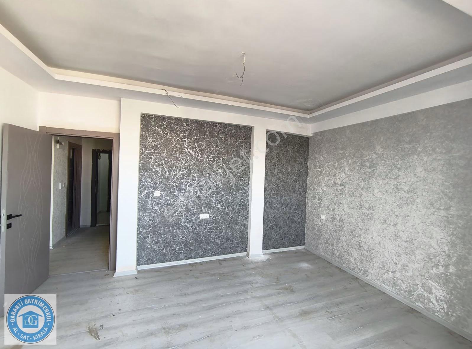 Üçkuyularda Acil Satılık 2+1 Daire