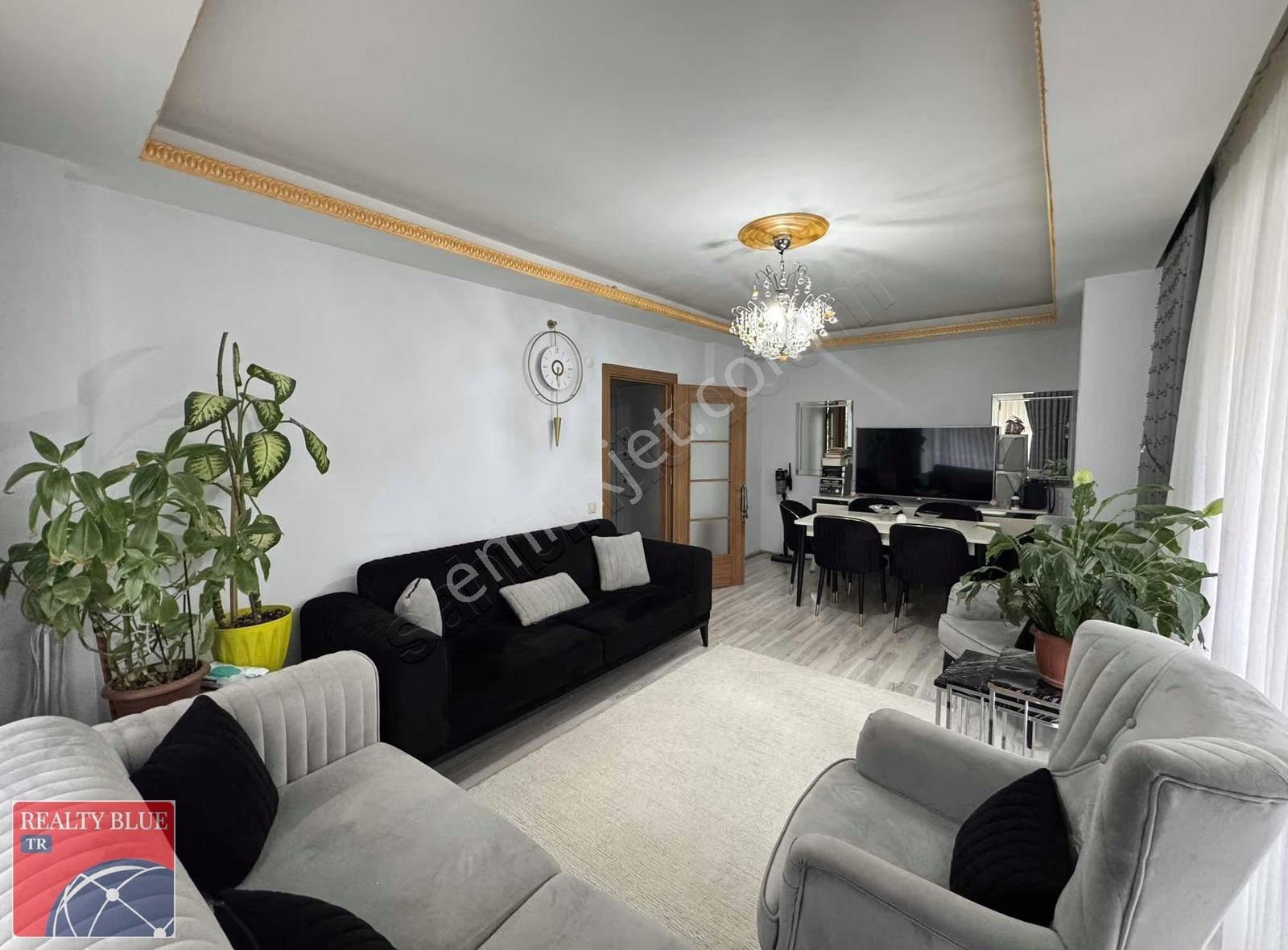 Adil Mahallesi Butik Site İçi Satılık 2+1 Ferah Ters Dubleks - Görsel 2