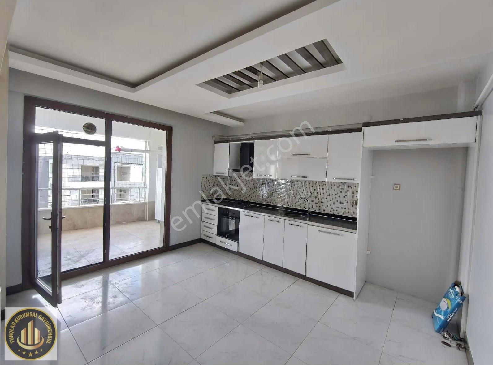 3+1 Bağcılar Millet Bahçesi Kiralık Lüks Daire