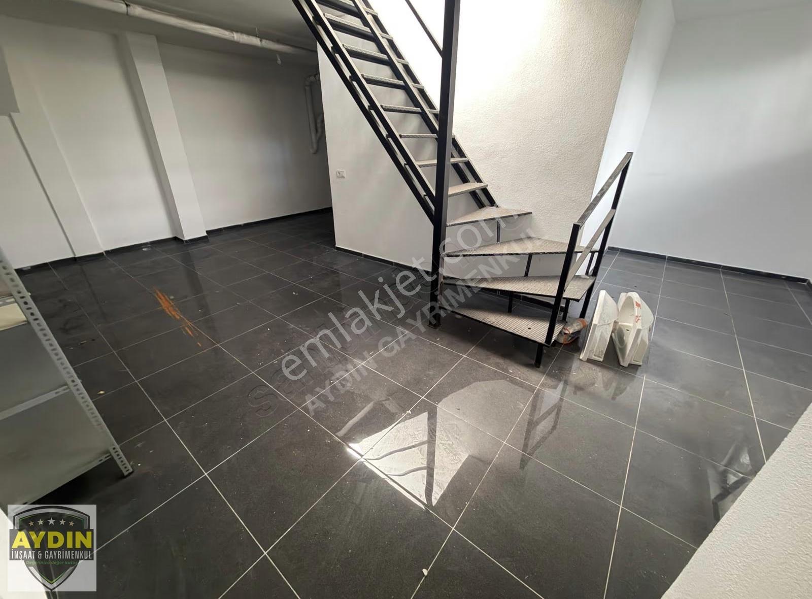 Sultangazi Cebeci'de 100m² Depolu Kiralık Dükkan - Görsel 8