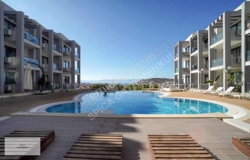 Çeşme'de 1+1 Sıfır Eşyalı Özel Tasarım Manzaralı Güvenlikli - Görsel 6