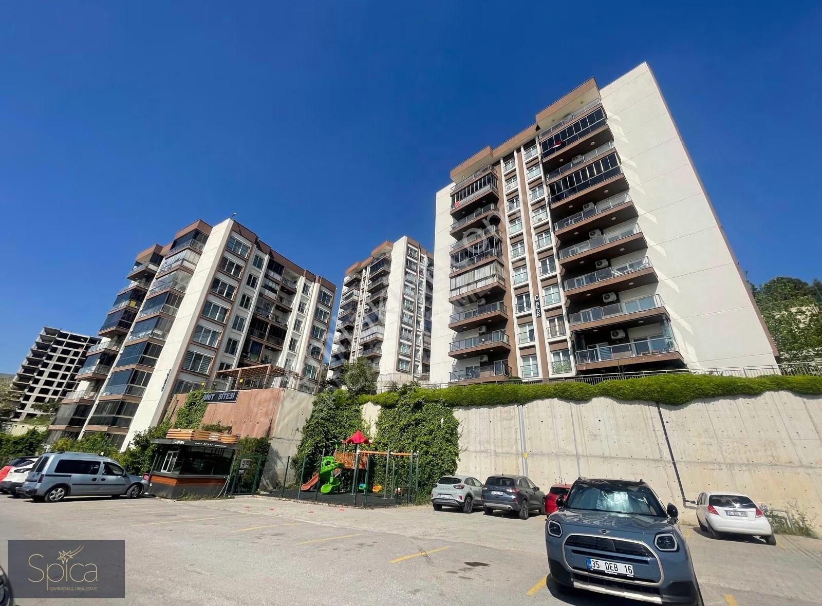 Bayraklı Havuzlu Sitede Deniz Manzaralı 3+1 Satılık Daire - Görsel 2