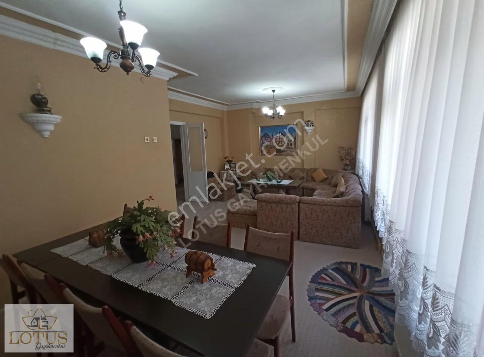 İzmit Yürüyüşyolu Karabaş Mahallesi Geniş 3+1 110m2 Daire - Görsel 12