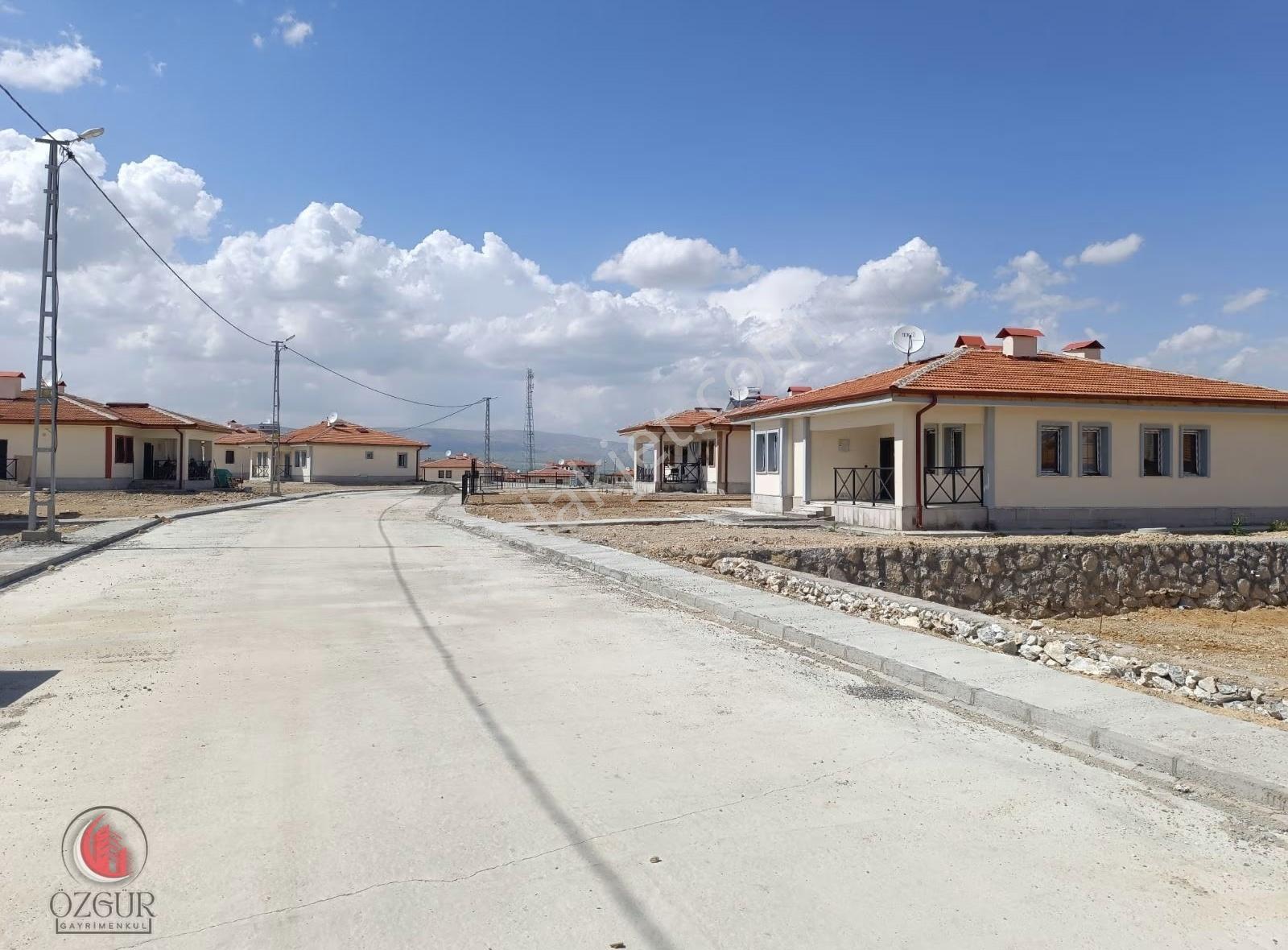 Özgürden, Karanlıkdere De Harika Konumda Bahçe - Görsel 4