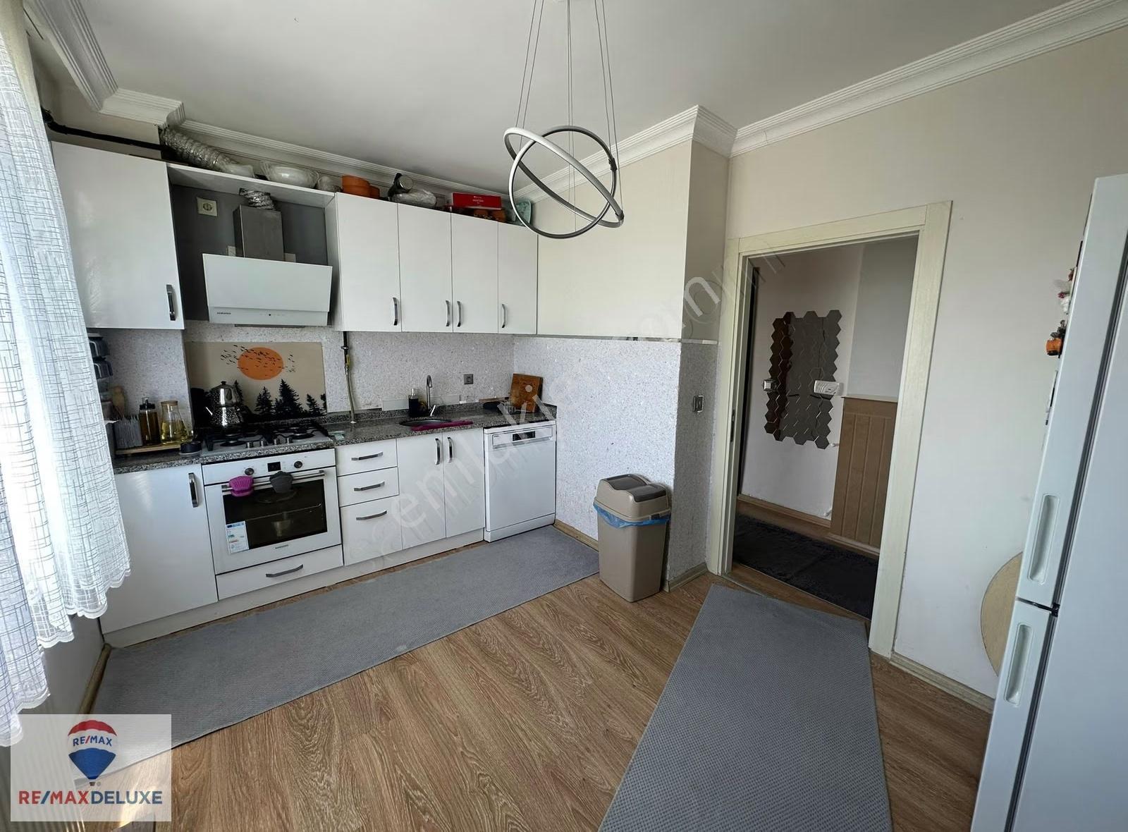 Remax Deluxe'den Çayırköy Mahallesinde Fırsat 2+1 Satılık Daire - Görsel 16