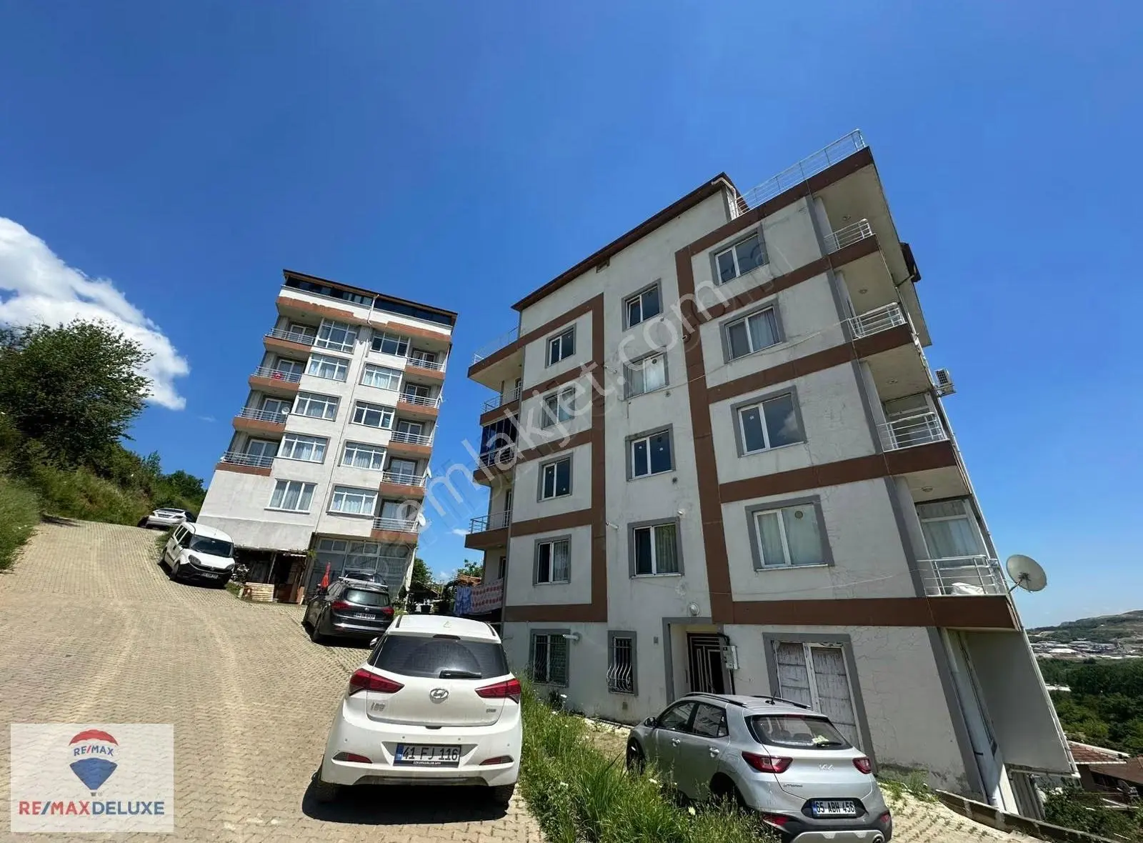 Remax Deluxe'den Çayırköy Mahallesinde Fırsat 2+1 Satılık Daire