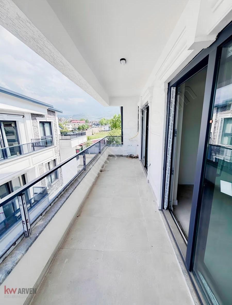 Başiskele Sahilde Denize Sıfır Kiralık 2+1 Ara Dubleks Daire - Görsel 15