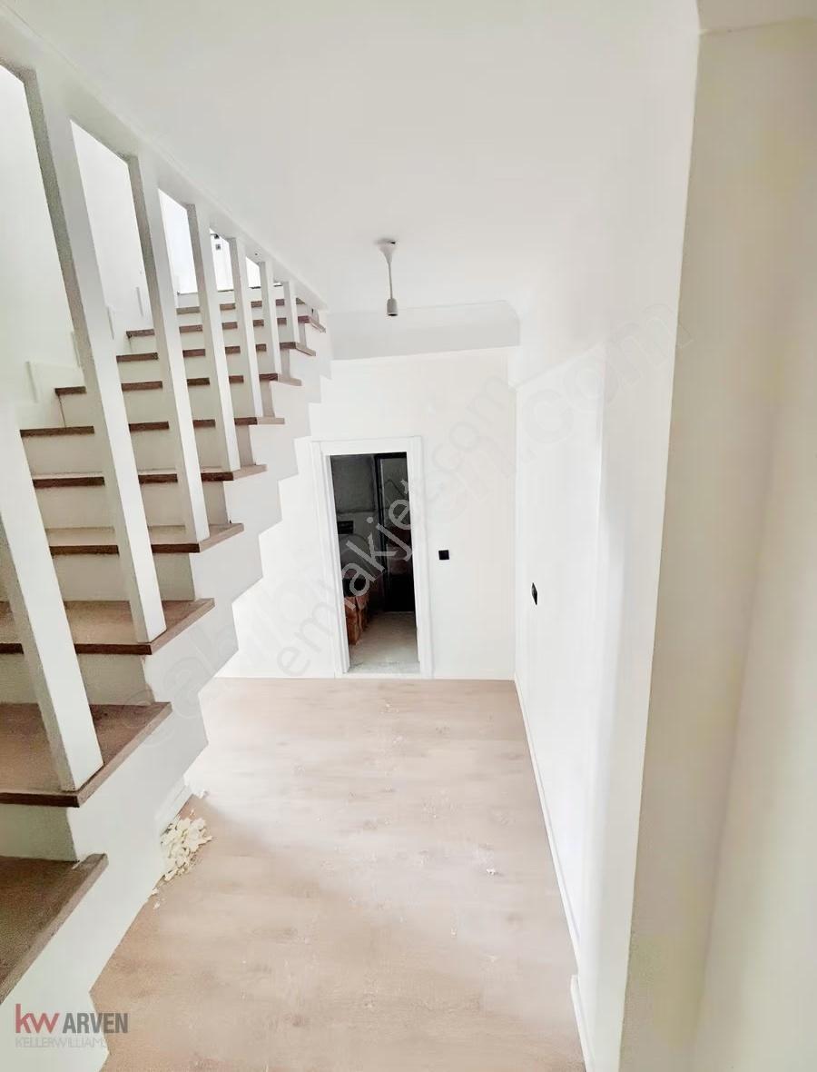 Başiskele Sahilde Denize Sıfır Kiralık 2+1 Ara Dubleks Daire - Görsel 18