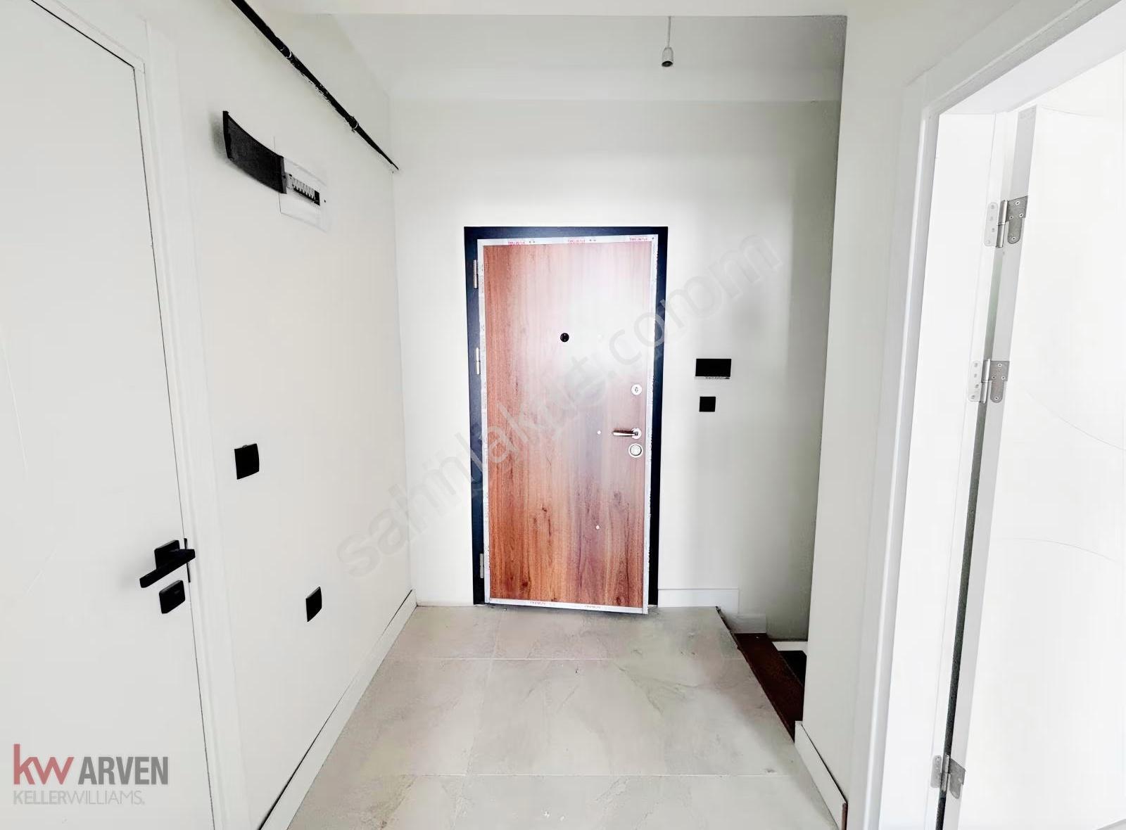 Başiskele Sahilde Denize Sıfır Kiralık 2+1 Ara Dubleks Daire - Görsel 9
