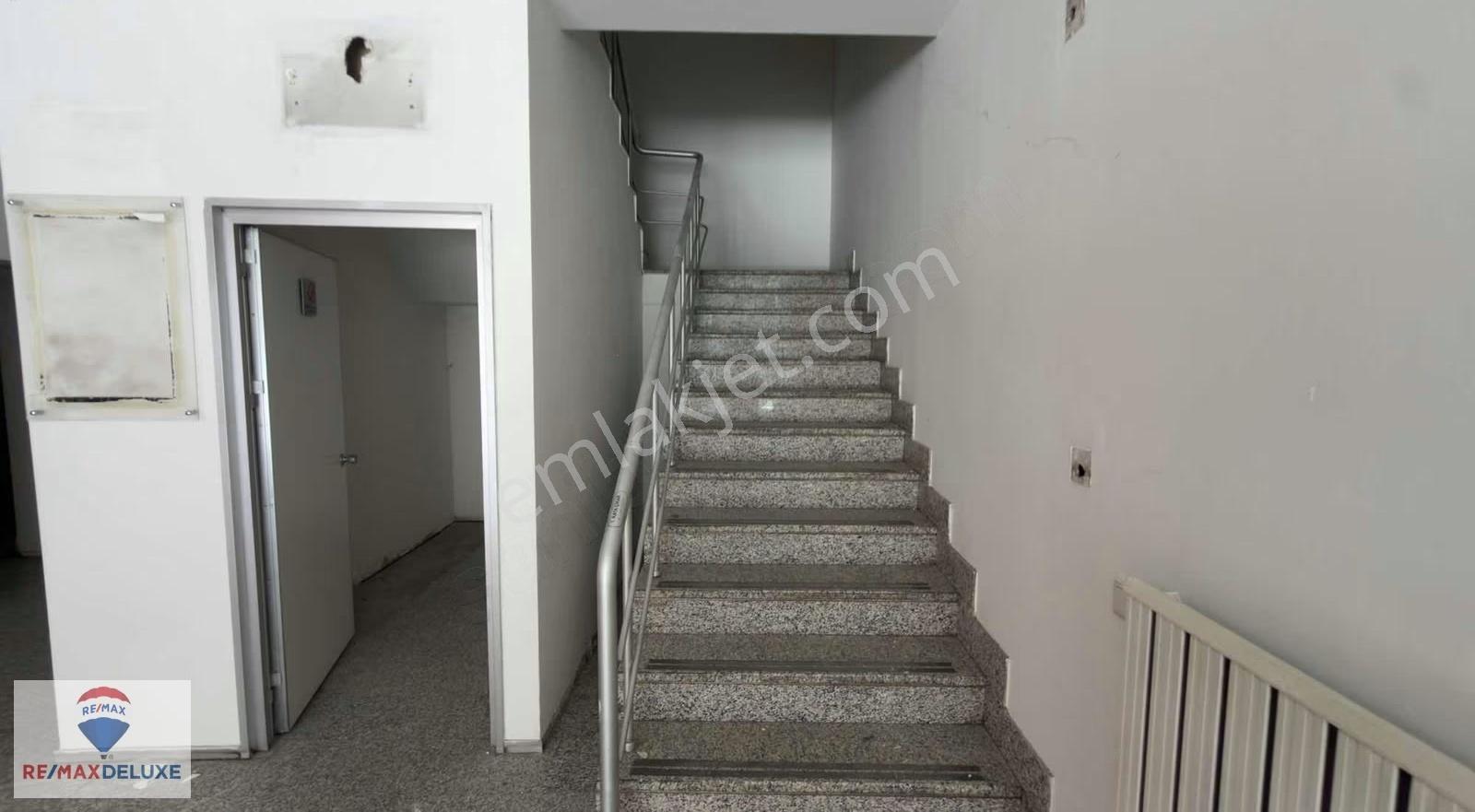 İzmit Bekirdere'de Merkezi Lokasyonda Kiralık Komple Bina - Görsel 26