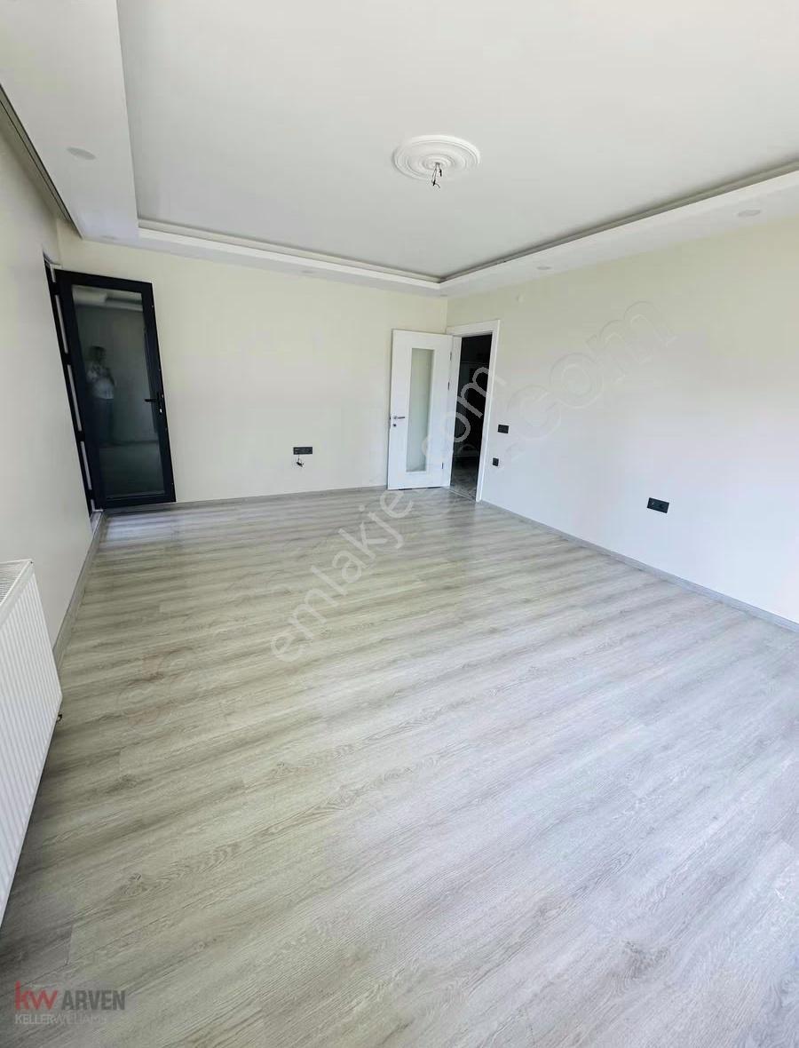 Başiskele'de Köklükaya Sitesinde Bahçeli Geniş 3+1 Satılık Daire - Görsel 12