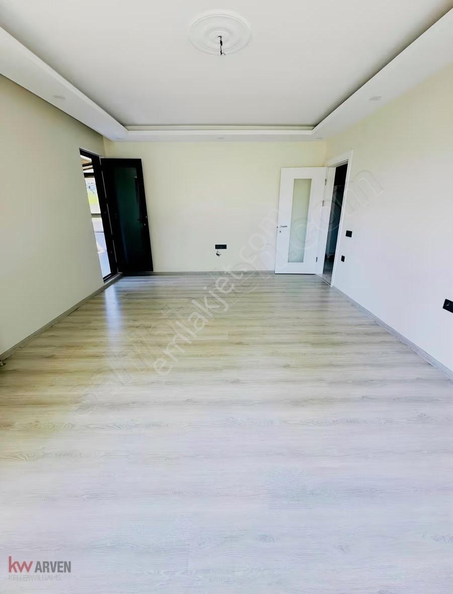Başiskele'de Köklükaya Sitesinde Bahçeli Geniş 3+1 Satılık Daire - Görsel 8