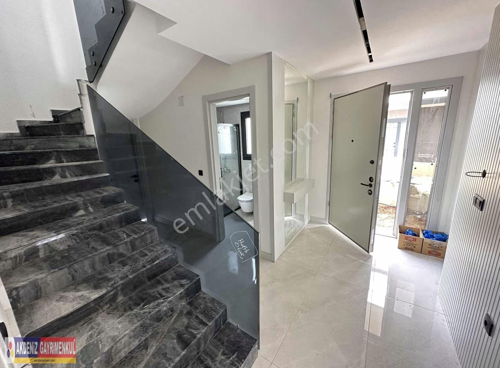 Bulvar'a Yakın Site İçi Yerden Isıtmalı Sıfır Lüks Villa - Görsel 10