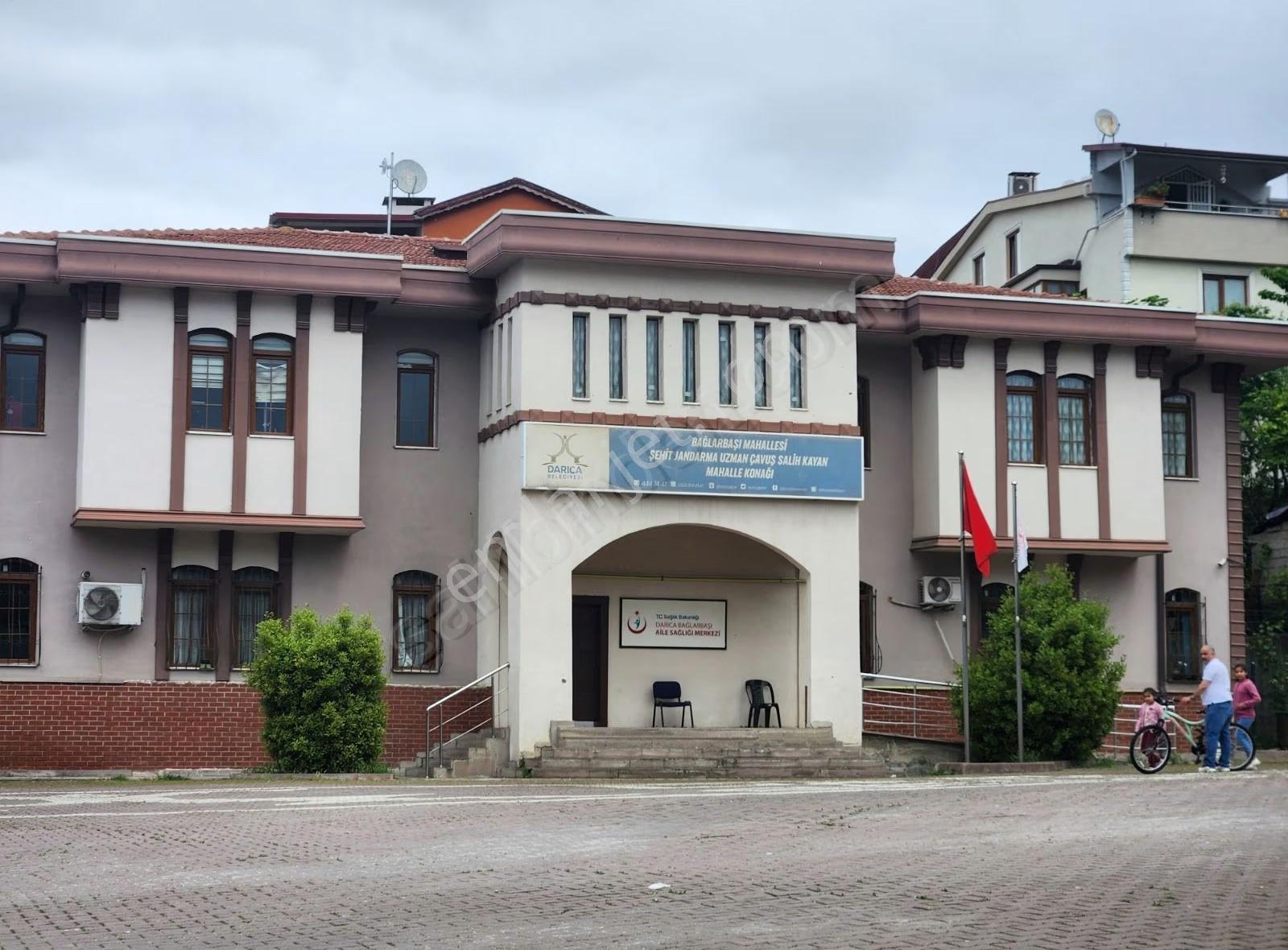 Denız Can Emlak Baglarbasi Caddeye Yakin Köşe Başı Arsa