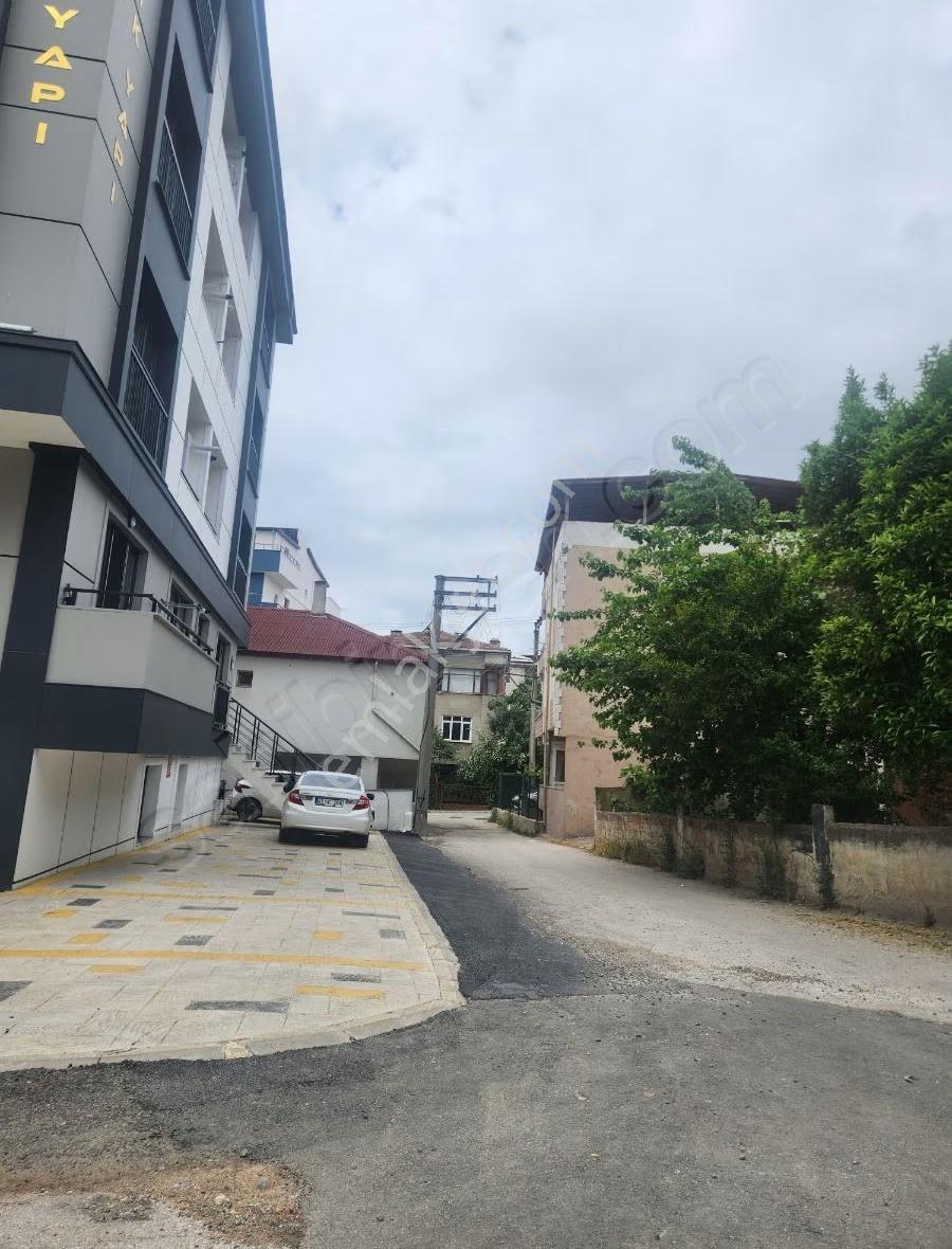 Denız Can Emlak Baglarbasi Caddeye Yakin Köşe Başı Arsa - Görsel 4