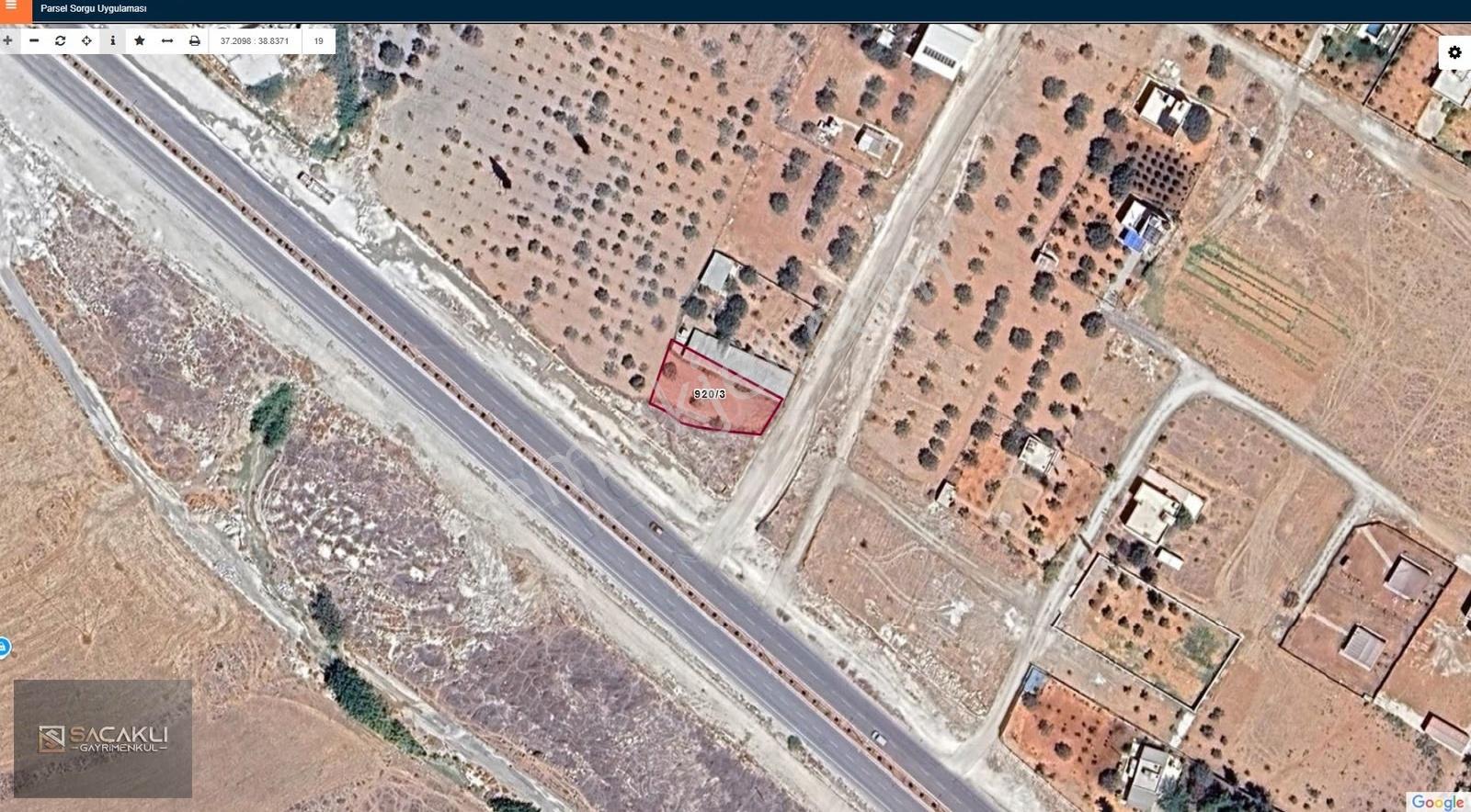 Kadir Saçaklı Emlak'tan Satılık 50m'lik Yola Sıfır 570m² Arsa - Görsel 2