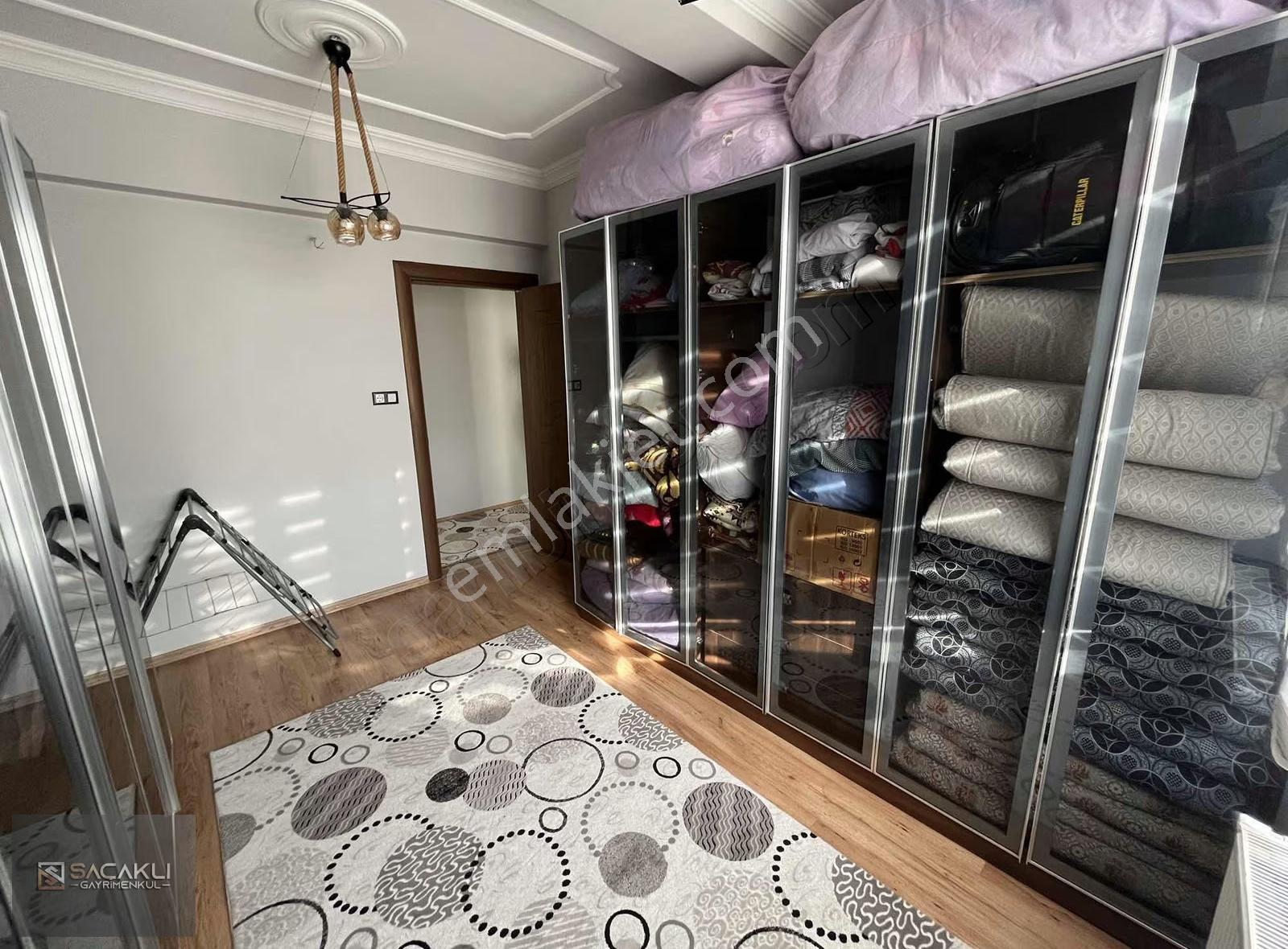 Kadir Saçaklı Emlak'tan Merkezi Konumda Ara Kat 4+1 Kiralığımız - Görsel 12