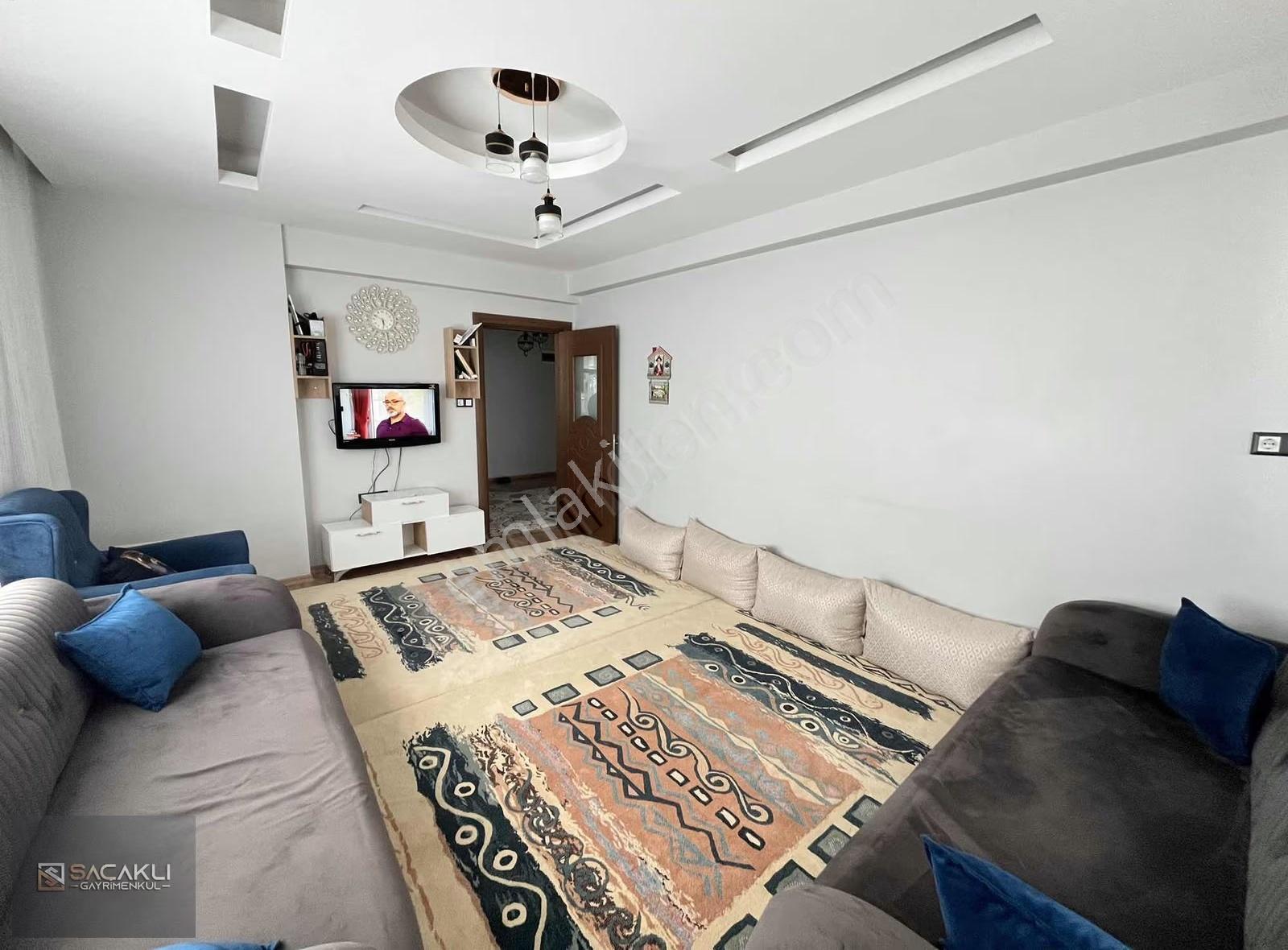 Kadir Saçaklı Emlak'tan Merkezi Konumda Ara Kat 4+1 Kiralığımız - Görsel 2