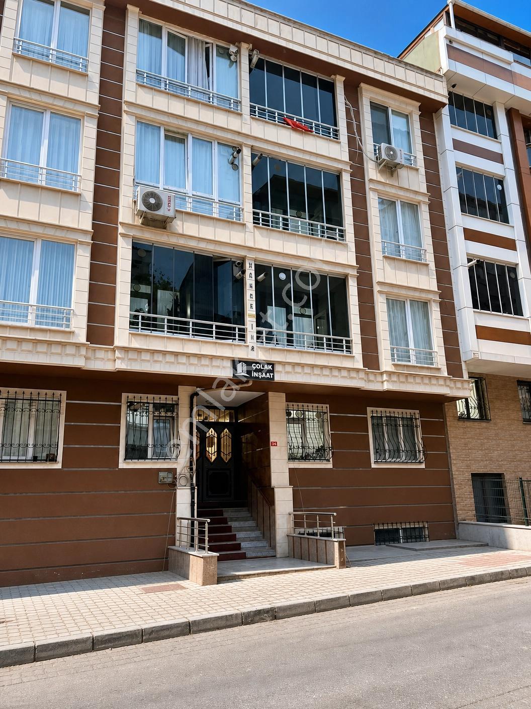 Gaziosmanpaşa Merkez Mah. Yeşilova Sokak Net 130 M² 2+1 (60 M² Müstakil Bahçeli) - Görsel 23