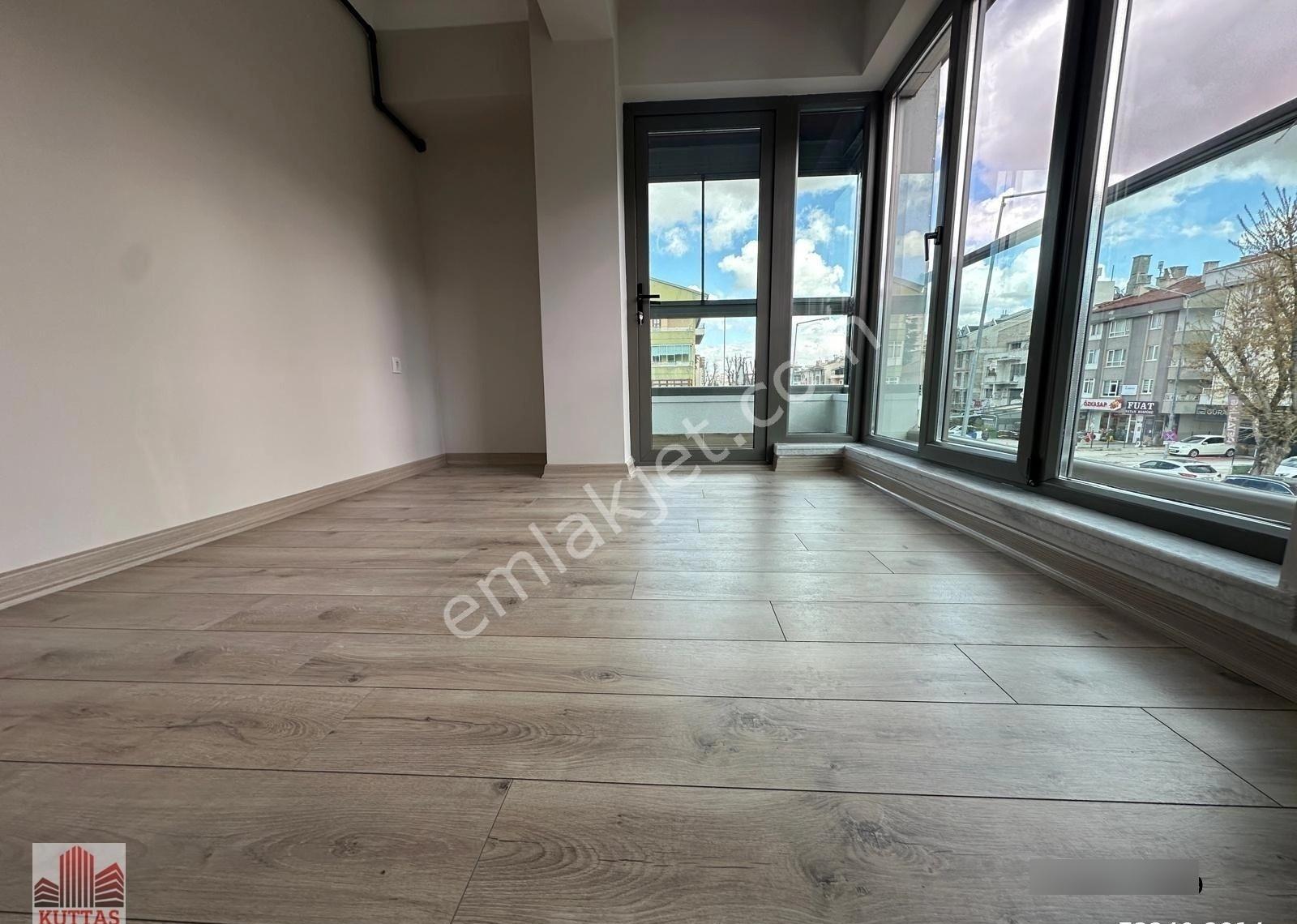 Kuttaş 'tan 1+1, Bişkek Caddesi Üzeri, Ön Cephe, Yatırım Fırsatı - Görsel 2