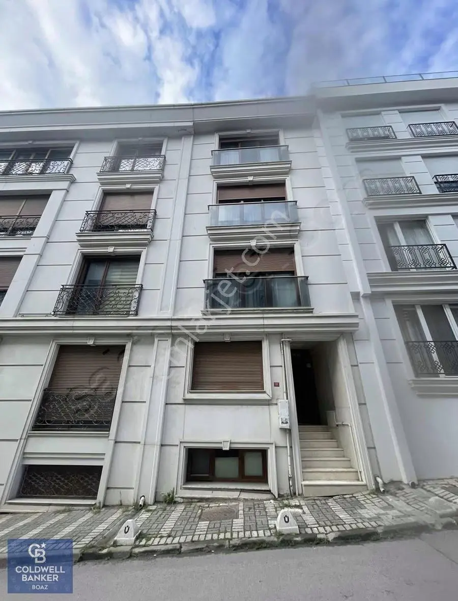 Salacak'ta Fırsat 1+1 Kiralık Daire