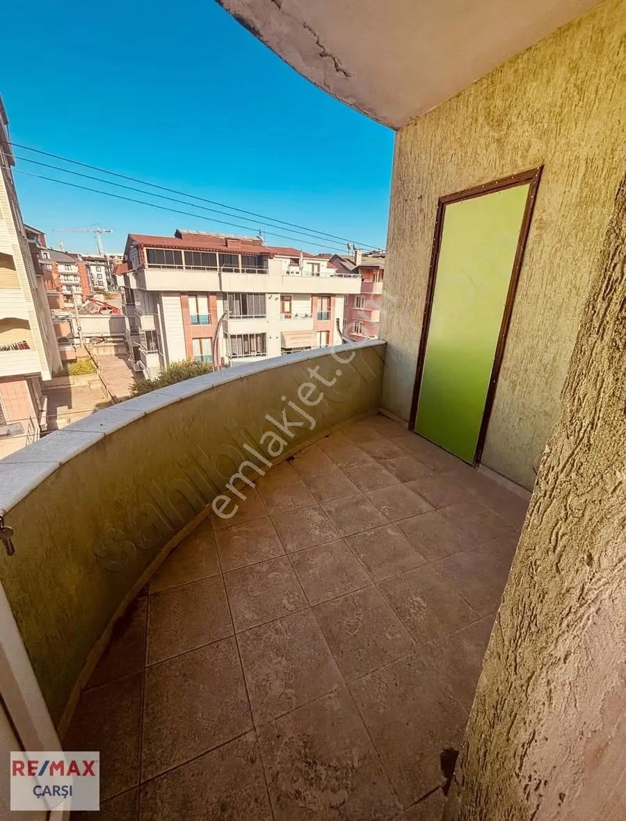 Derince 60 Evlerde Kiralık 2+1 Daire - Görsel 4