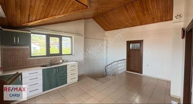Başiskele Döngelde Kiralık 2+2 Daire - Görsel 4