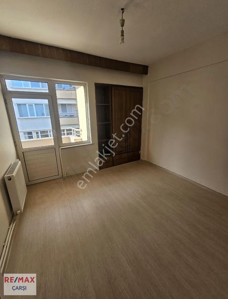 Deniz Manzaralı Reno Servisi Yanı 3+1 Arkadaşlık Sitesi - Görsel 12