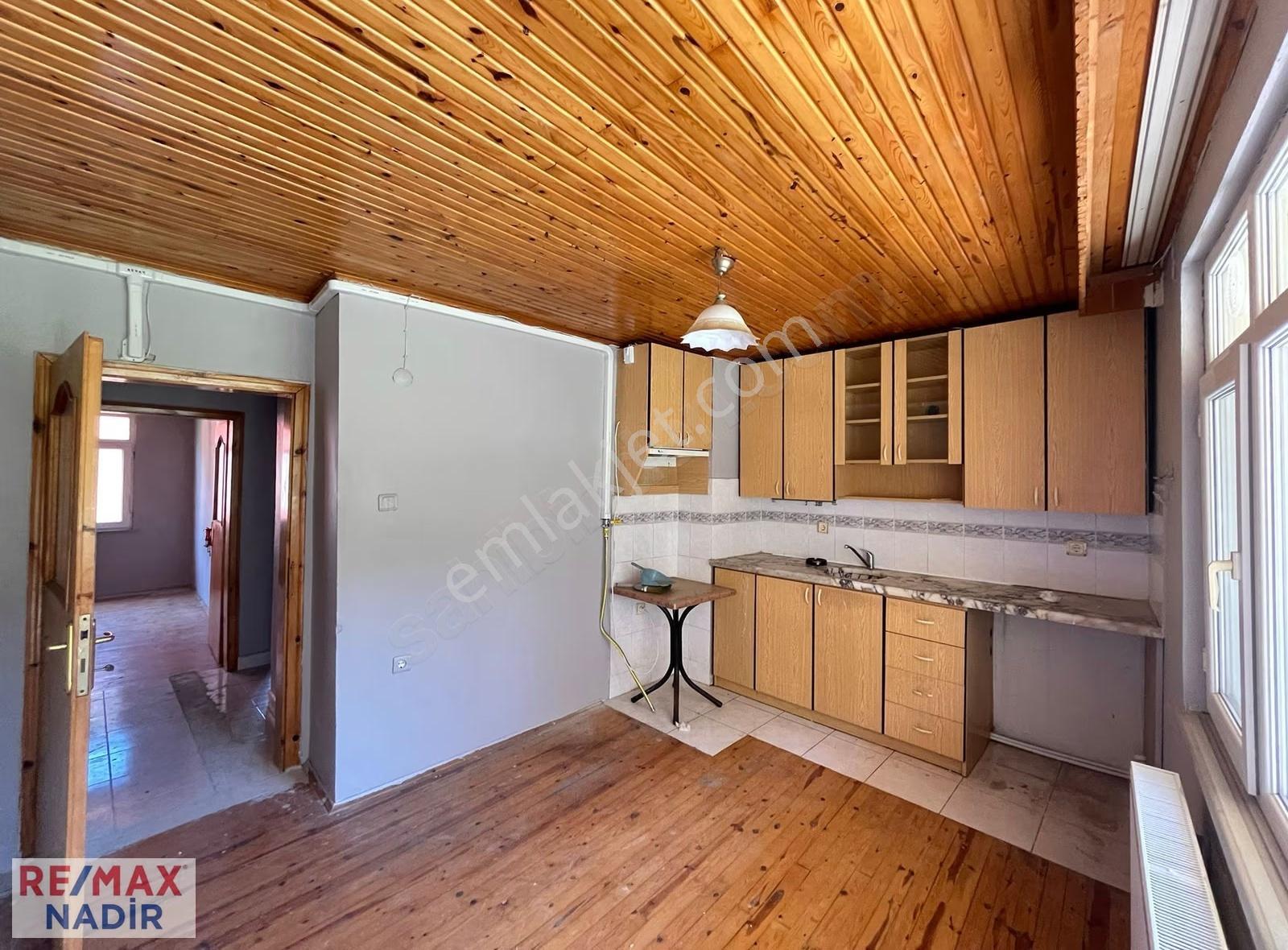 Remax'te Tirebolu Hamam Mah'de Sahile 1 Dk Mesafede 3+2 Dubleks - Görsel 3